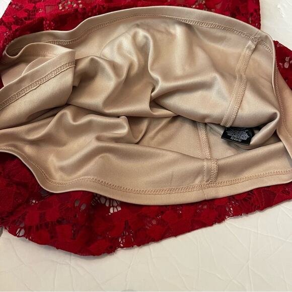 Jessica Howard Sheer Red Lace Party Event Holiday Shift Dress NWOT Size 4P - Picture 8 of 14